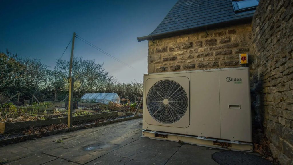What are heat pumps
